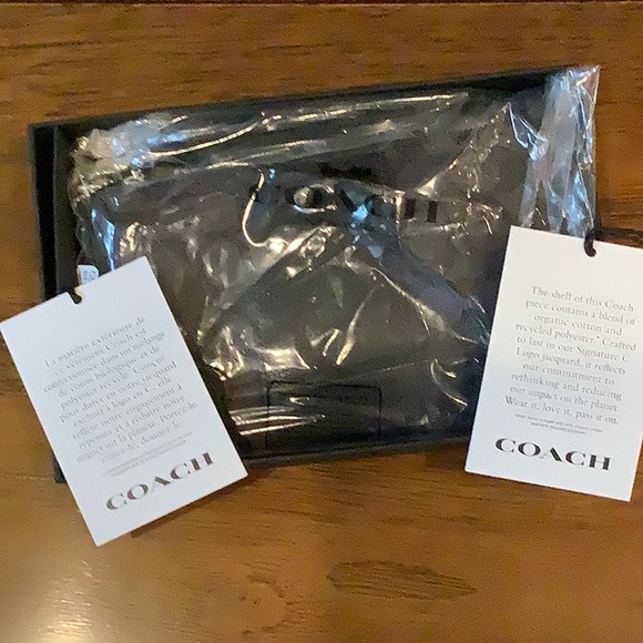 COACH Large Corner Zip Wristlet - Picture 4 of 5